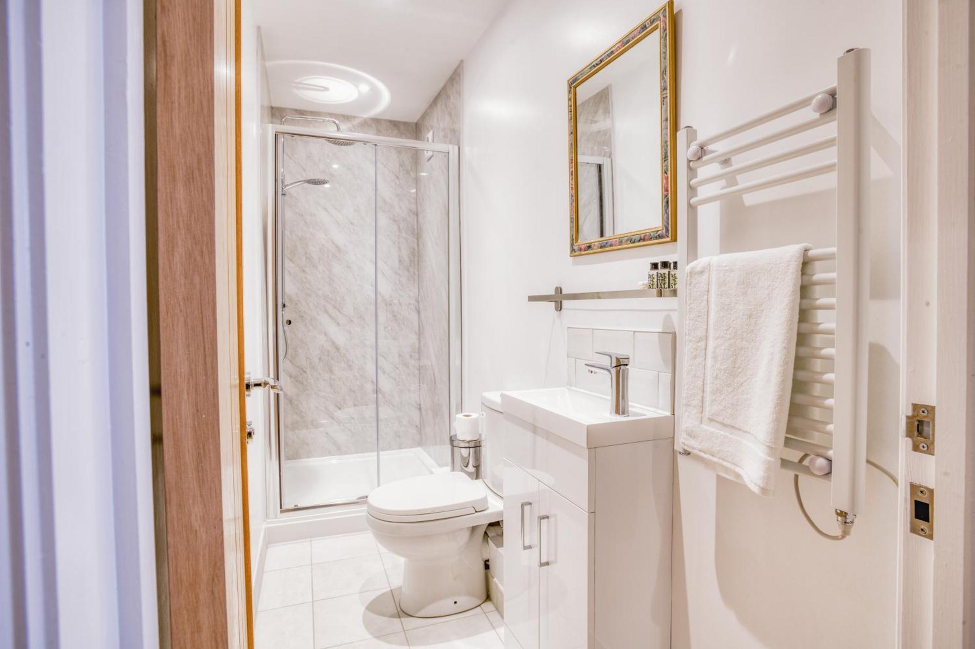 Suite 3 - 1 Bed Apartment King Size Bed Лінкольн Екстер'єр фото